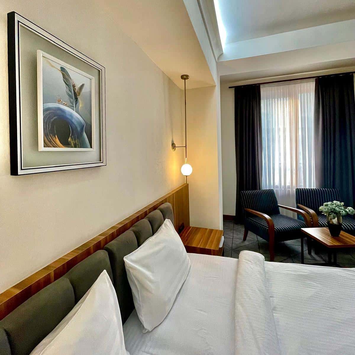 ECONOMY ROOM